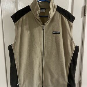 Columbia Men's Black and Tan Fleece Vest